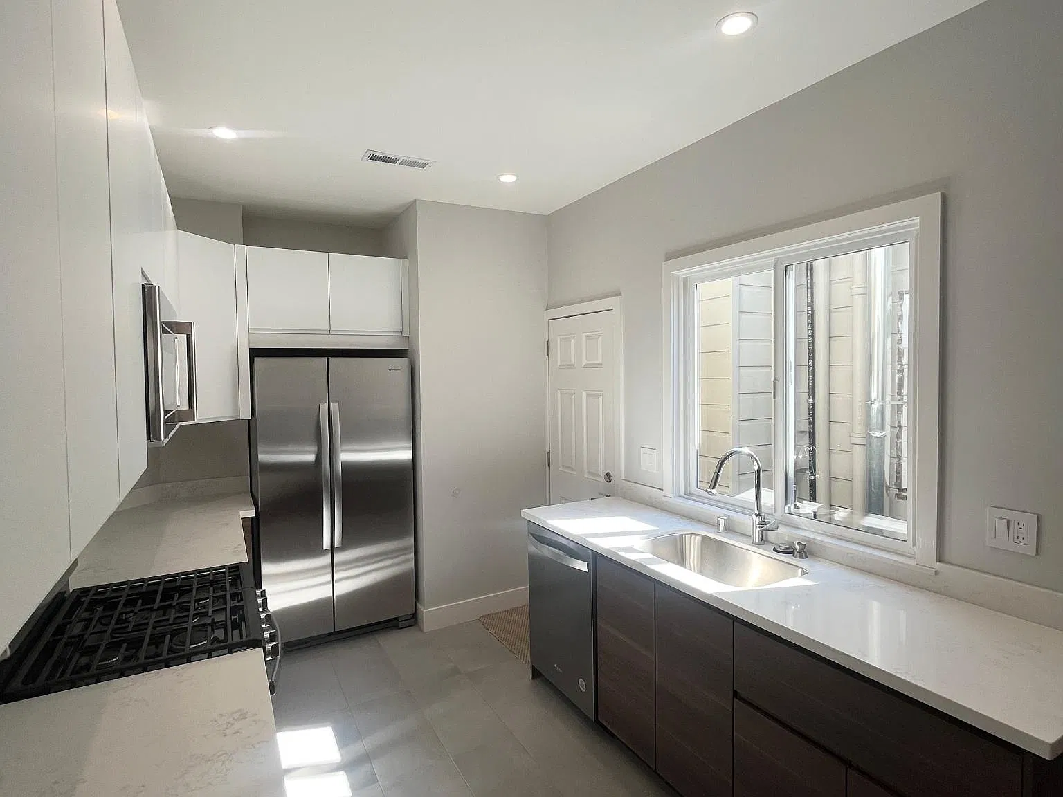2 bed, $5,100 — Photo 2