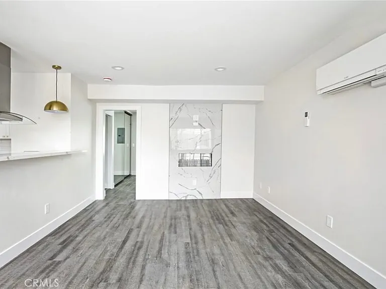 1141 E Broadway — Photo 3