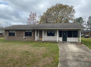 132 Blueberry Ln, Fitzgerald, GA 31750