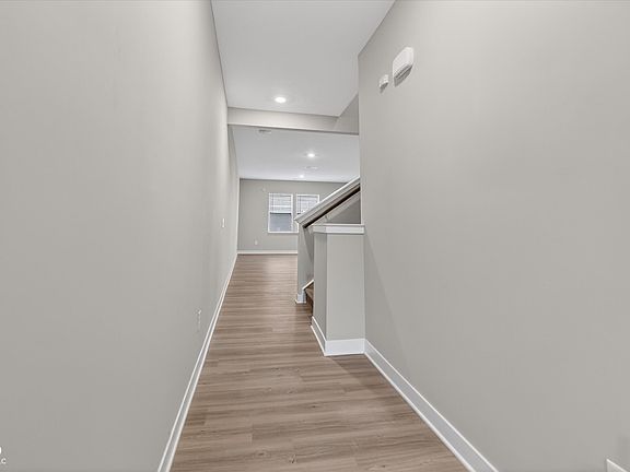 3rd image of 1245 Newton St