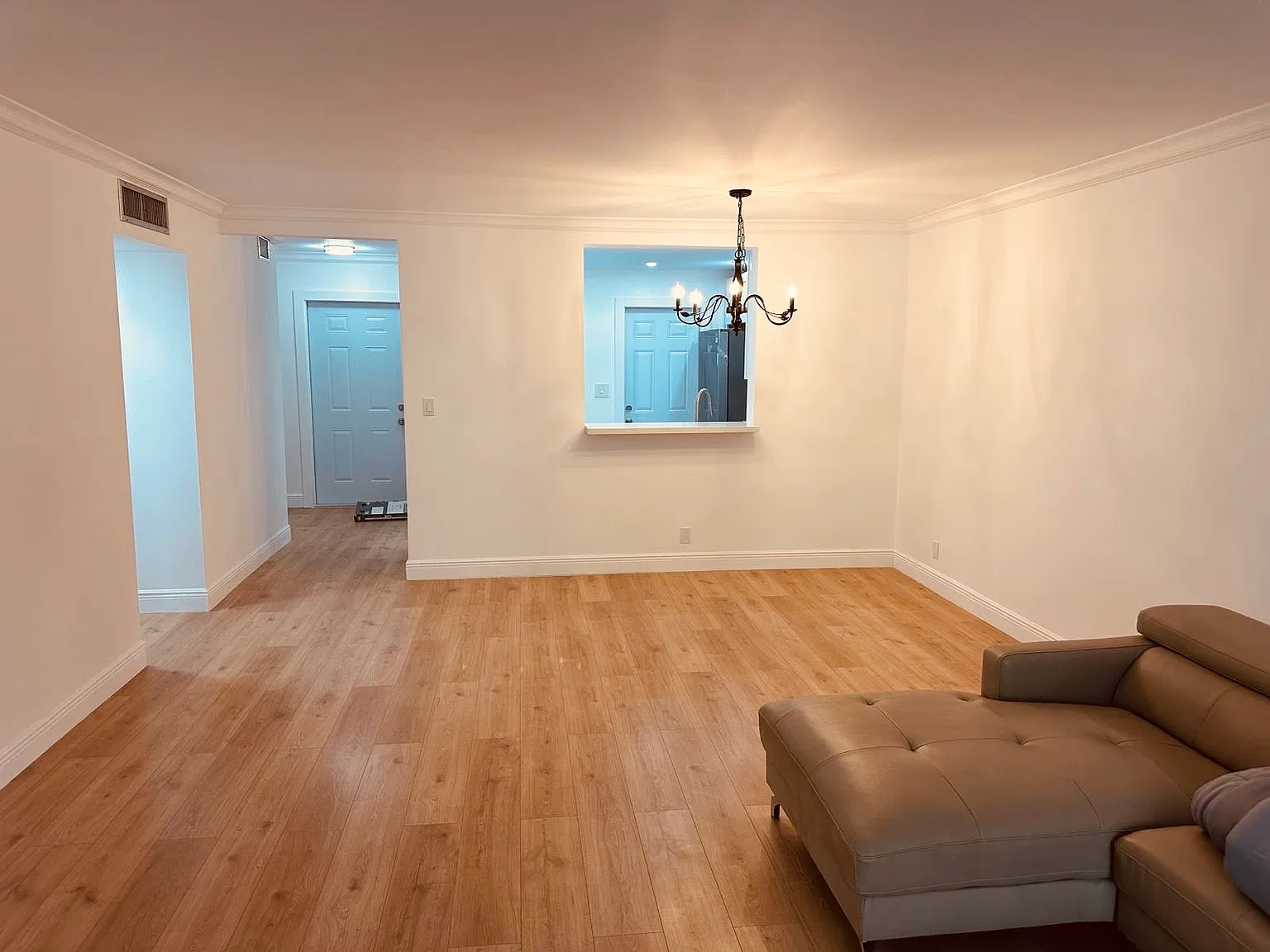 2 bed, 1091 sqft, $2,450 — Photo 2