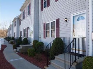 5239 N Main St APT 2, Fall River, MA 02720