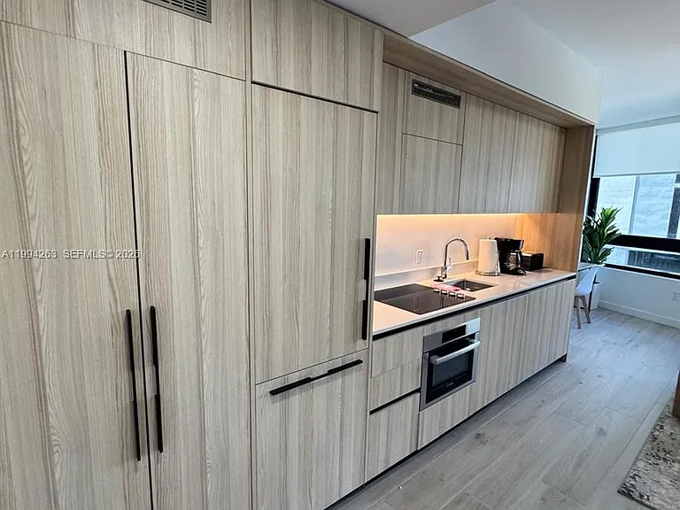 225 N Miami Ave #302 — Photo 3