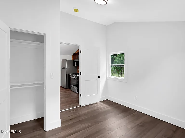 105 Owens Ave — Photo 9