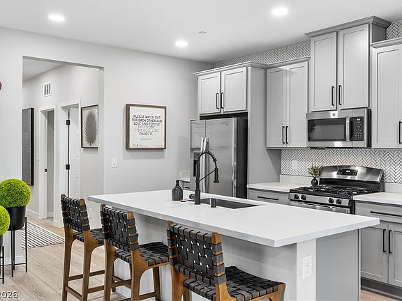 4th image of 9386 Sequoia Ridge Ave