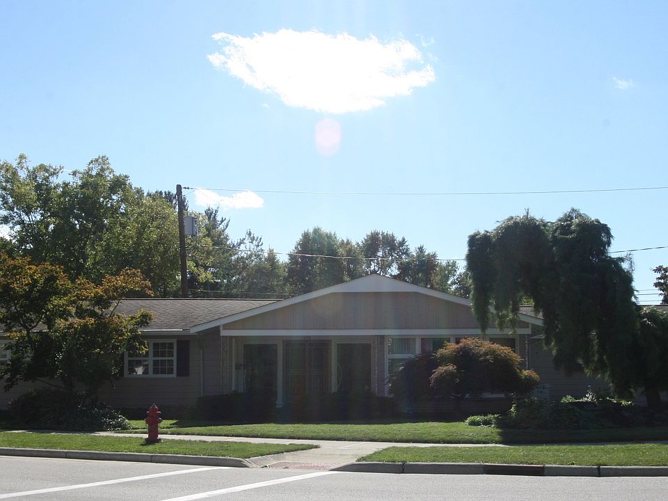 1st image of 359 Westbridge Dr