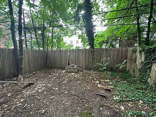 Rented by Yup Realty LLC | media 25