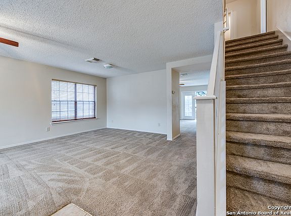 4th image of 15902 Colton Wl