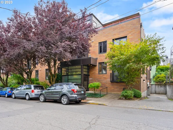 2222 NW Hoyt St APT 102, Portland, OR 97210