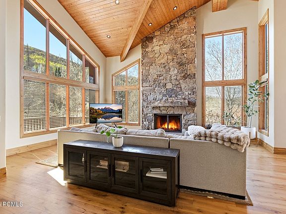 5th image of 3238 Big Spruce Way
