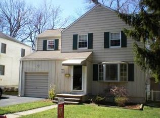 27 Newman St, Metuchen, NJ 08840