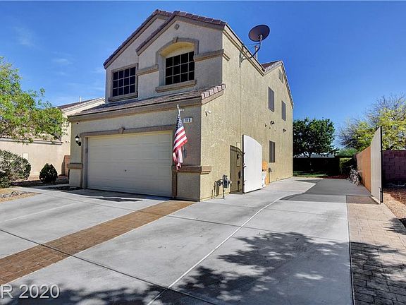 2nd image of 113 W La Madre Way