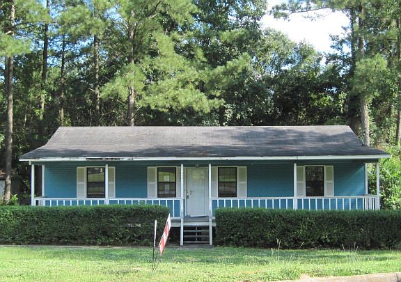 2nd image of 588 Kershaw Dr