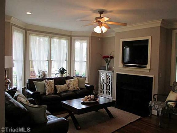 4th image of 400 McAdoo Ave