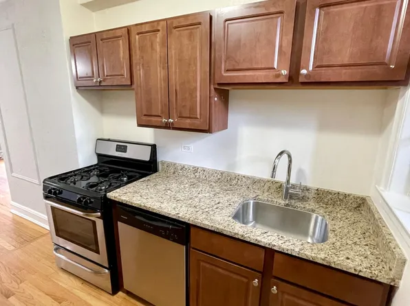 1635 W Fargo Ave APT 2B, Chicago, IL 60626