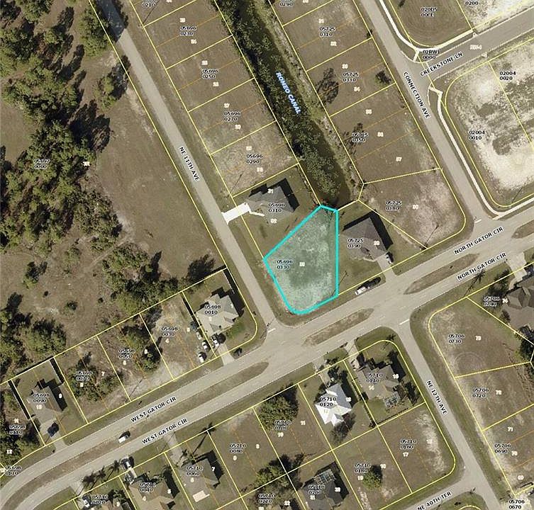 2nd image of 1101 N Gator CIR