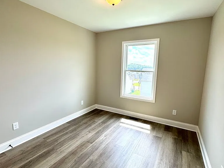 678 Zephyr Dr — Photo 15