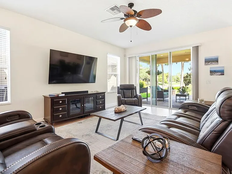 2734 Silvermoss Dr — Photo 10