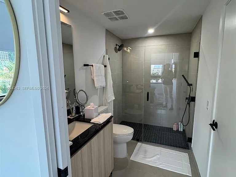 225 N Miami Ave #302 — Photo 8