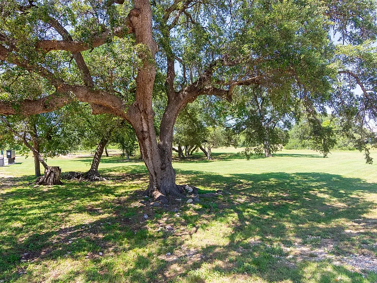 1732 Lakota Ln — Photo 38
