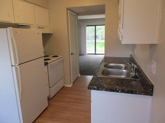 4th image of 213 SE Claremont St
