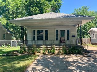 403 E 7th St, Hastings, NE 68901