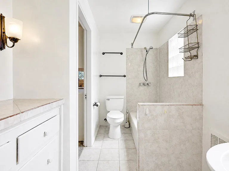 22030 Covello St #A & B — Photo 13