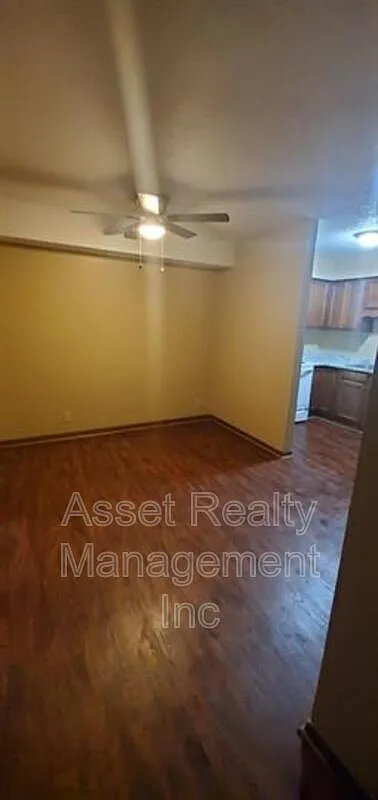 2 bed, 1.5 bath, 1500 sqft, $1,390 — Photo 3