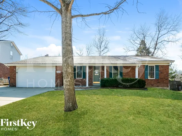 1530 Froesel Dr, Ballwin, MO 63011
