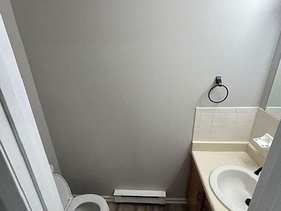 5th image of 1205 Bunker Hill Ct APT B
