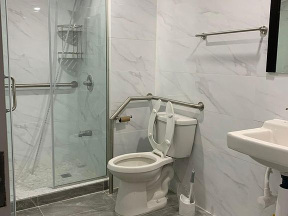 3rd image of 14-19 117th St Floor 1