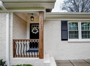 1307 E Barden Rd, Charlotte, NC 28226