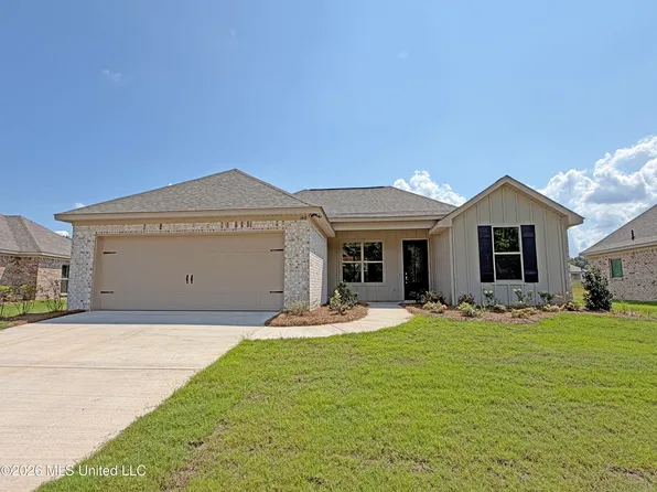 140 Stapleton Dr, Canton, MS 39046