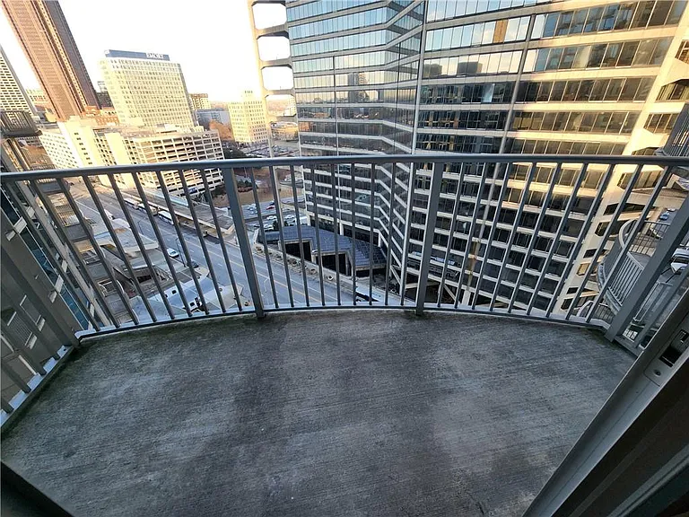 400 W Peachtree St NW #1614 — Photo 20