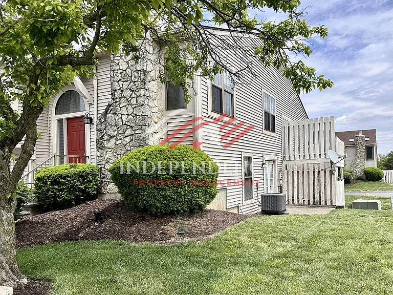 2385 Fieldstone Cir — Photo 18