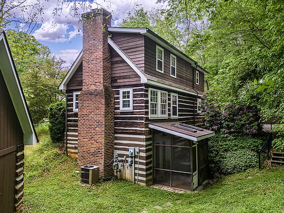 4th image of 301A Overhill Dr