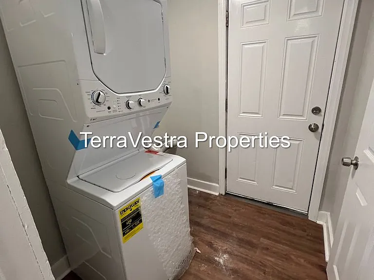 805 Archer St — Photo 17