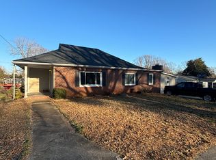 107 S Poplar Ave, Landrum, SC 29356