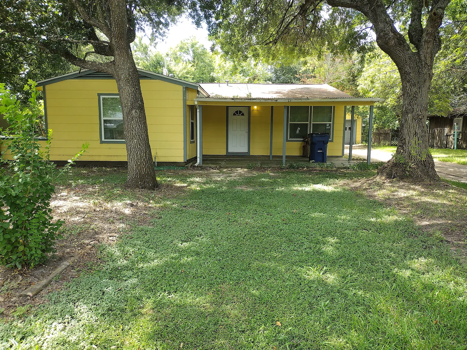 17th Ave N, Texas City — Photo 1