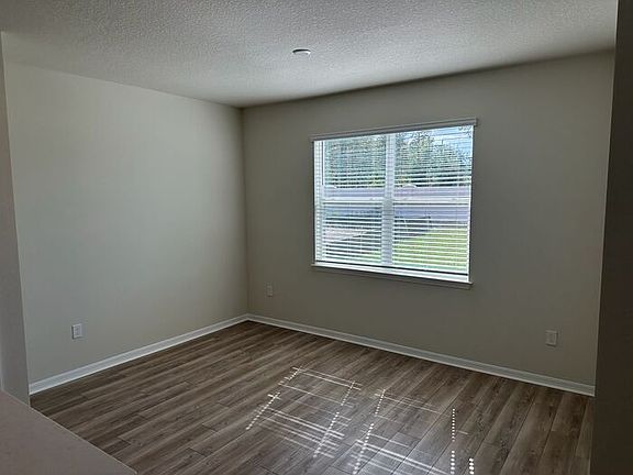 5th image of 10405 Park Estates Ave
