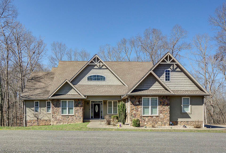 1st image of 81 Pier Ln