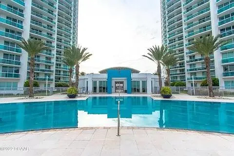 2 bed, 1660 sqft, $3,500 — Photo 2