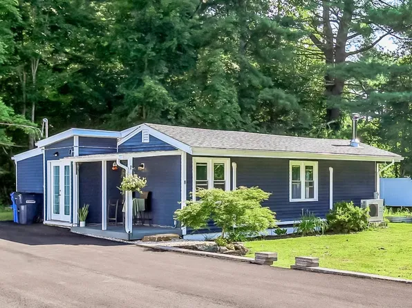 8 Chappell Street, Chaplin, CT 06235