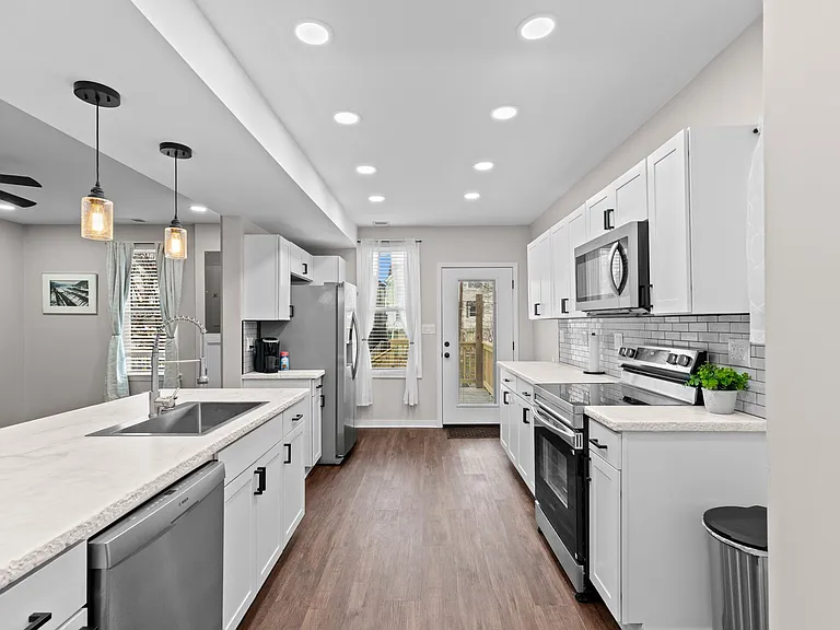 509 S York St — Photo 2