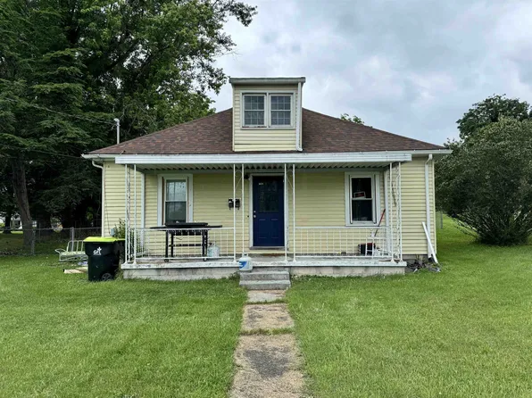 1311 Randolph Ave, Pulaski, VA 24301