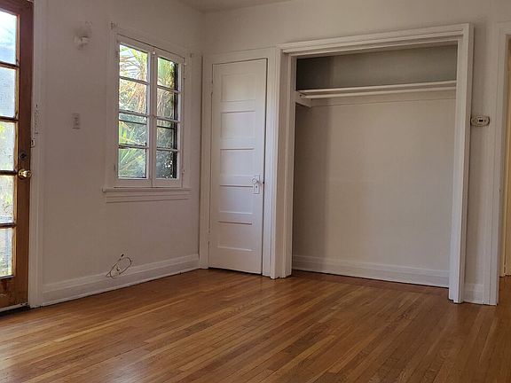 2nd image of 1118 20th St APT B