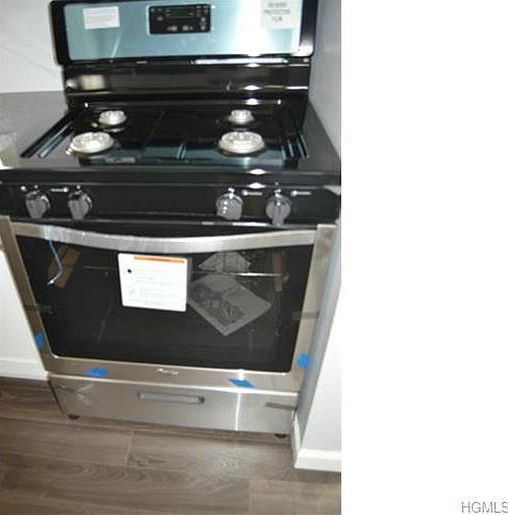 1st image of 2040 Oakwood Dr