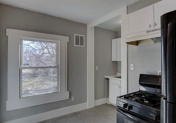 5th image of 1739 E Johns Ave