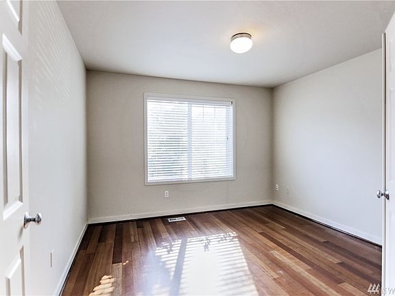 2nd image of 11526 3rd Avenue Ct E