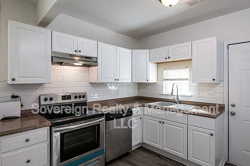 404 Paines Ave NW Photo 1